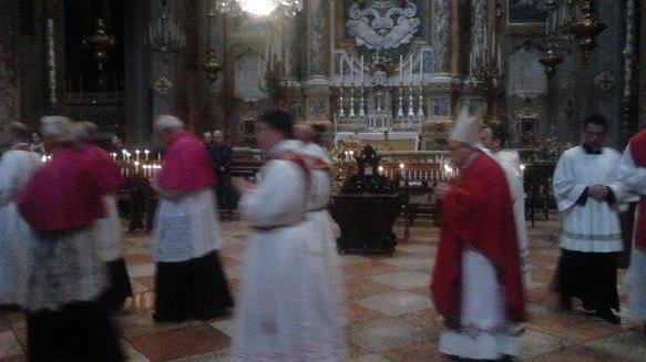 Via Crucis per ricordare la passione di Cristo