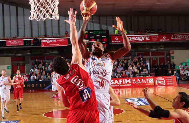  La Grissin Bon uccide Pesaro 