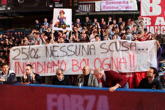  Basket, è polemica per alcuni striscioni che erano stati esposti in città e che sono stati tolti da ignoti 