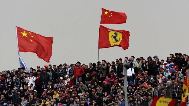 Ferrari in Cina, primo podio con dedica e successo al salone di Pechino FOTO 1 / FOTO 2