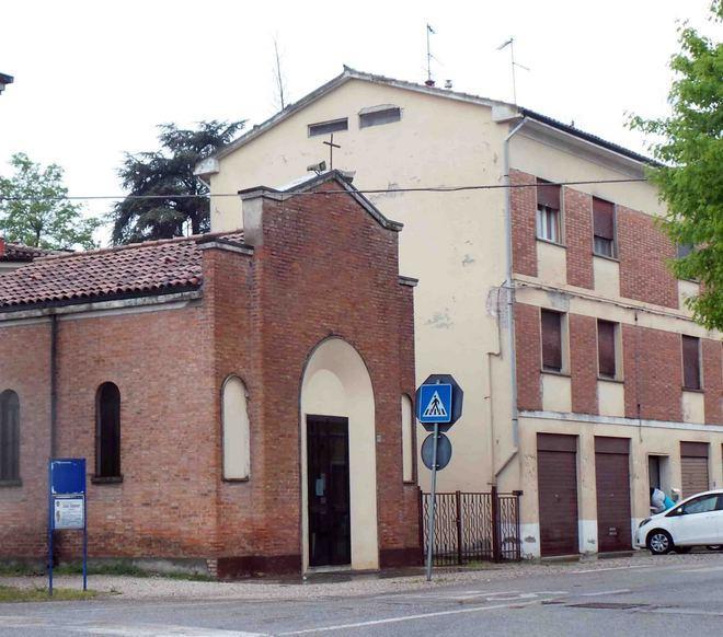 Donna investita dall’auto poi scappata 