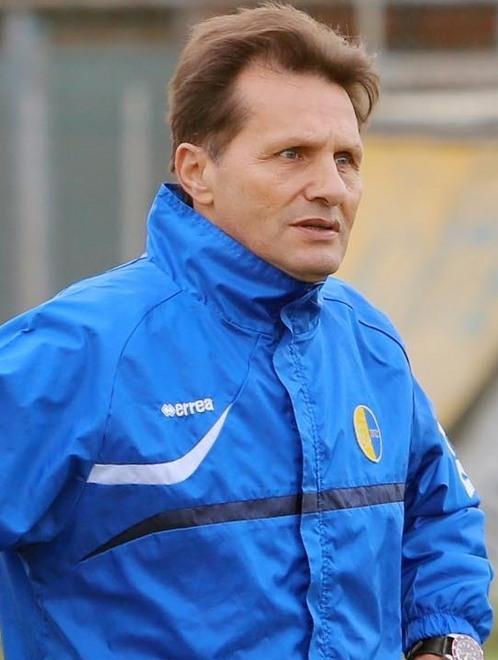 Signori si candida, Gozzi in difesa 