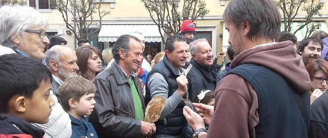 Folla per il Coccin Coccetto 