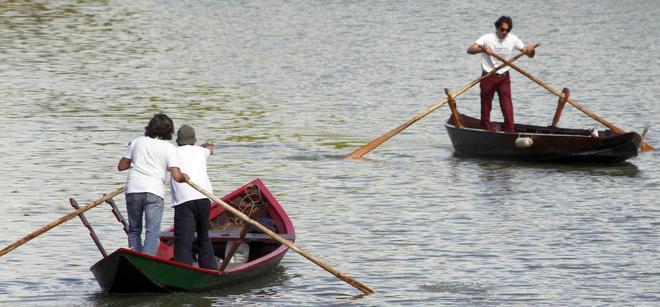 In barca sul Volano con i vogatori del Puatel 