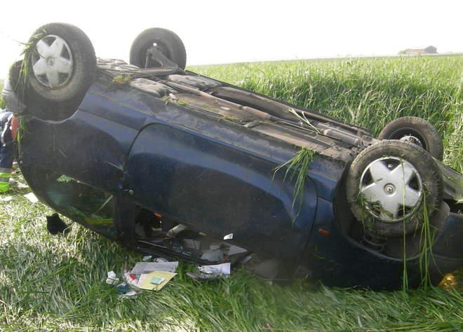 Schianto in auto, 43enne è grave 