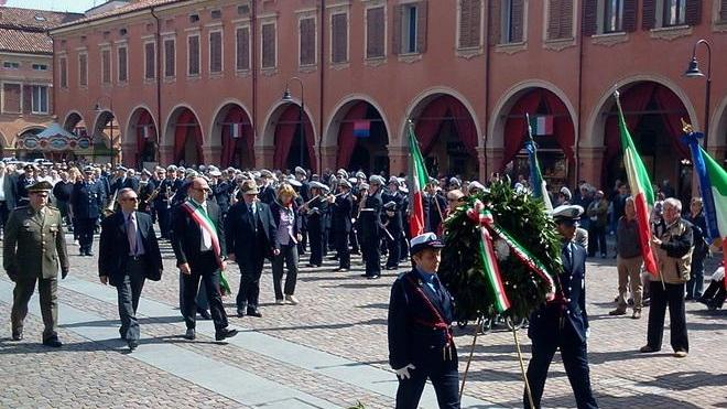 La Liberazione sassolese tra cortei, musica e bici