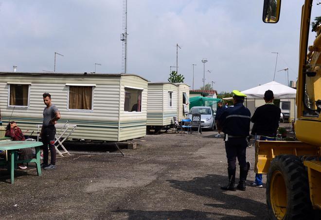Nomadi: secondo round per il trasloco dal campo 