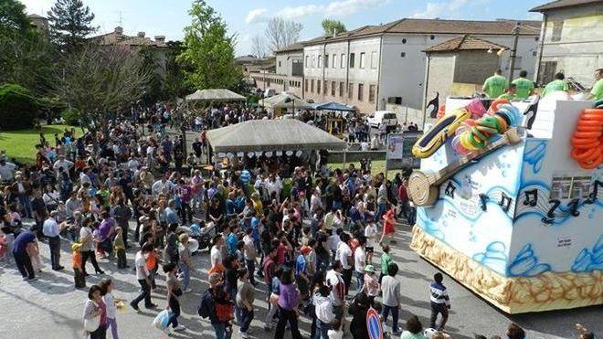 In bici sul percorso dei campanili