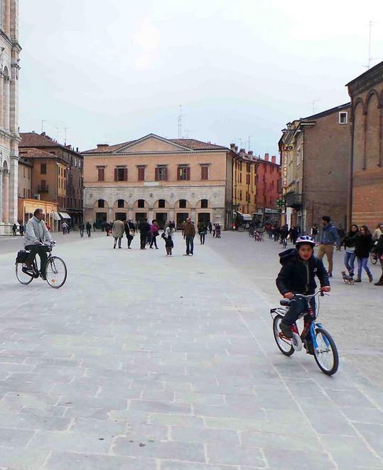 «Piazza Trento Trieste ok ma niente bici sul Listone» 
