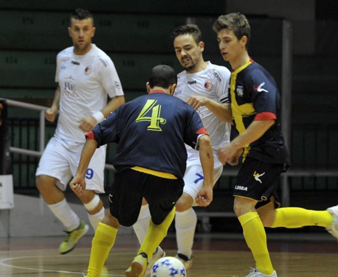 La Fratelli Bari inizia i play off sul campo del Cus Ancona