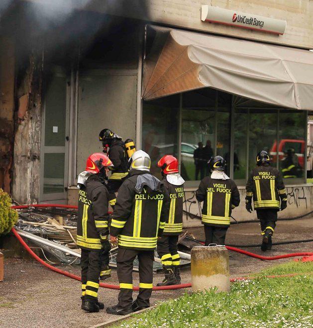 La filiale Unicredit resta ancora chiusa 