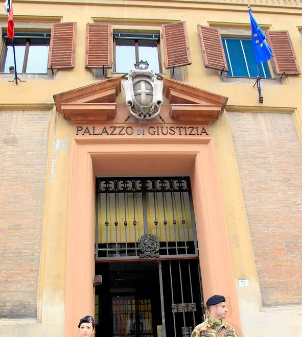 Palpeggiò la nipote durante una festa: zio condannato 