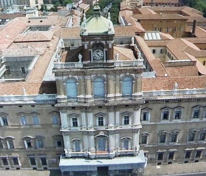 Salone e balcone a rischio: è sos per Palazzo Ducale 
