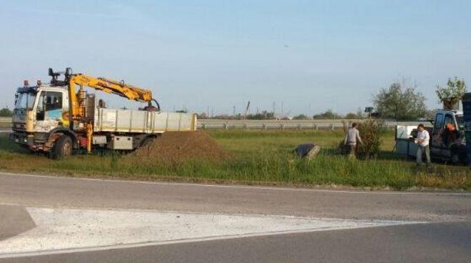 Il mare in un anonimo incrocio 