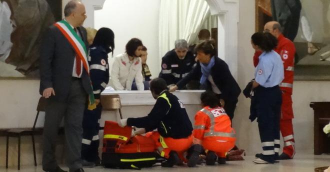 Malore di una volontaria della Cri 