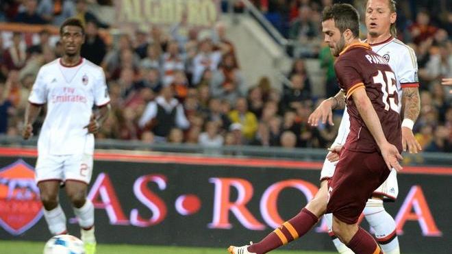 La Roma non molla, Milan abbattuto