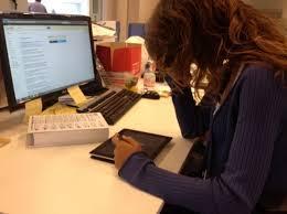Annuncia il suicidio su Facebook: salvata 