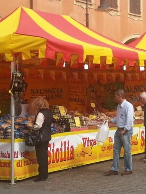 Il folklore di “Sicilia nostra” oggi in piazza Garibaldi 