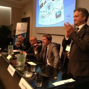 Aldrovandi, al congresso del Sap ovazione per agenti condannati. Patrizia Moretti: "La politica non può più chiudere gli occhi" 