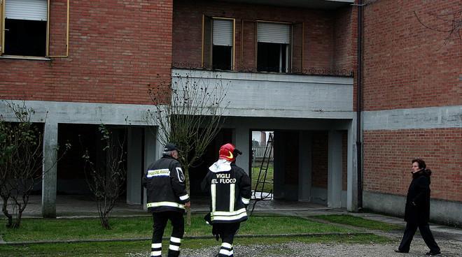 A 4 mesi dal rogo l’ira dei residenti «Il degrado avanza»