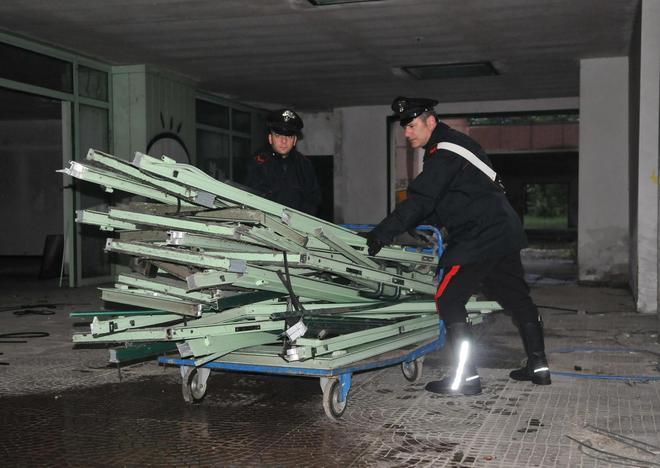 Razzia nel Palazzo degli specchi 