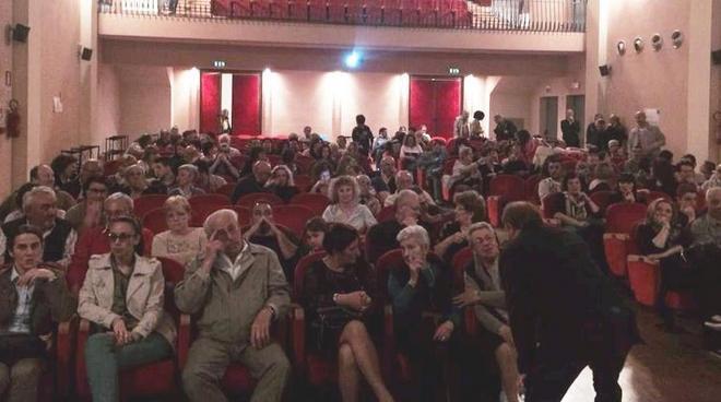 “Sei di Boretto se...” Immagini e ricordi per 200 in teatro 