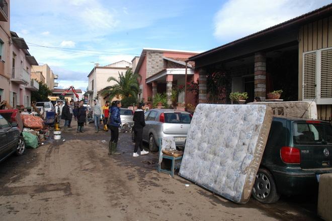 Alluvione a Olbia, le ordinanze di sgombero sono 561 