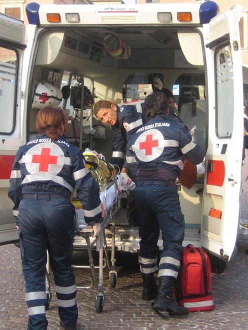 I volontari della Croce Rossa e la festa di Primavera