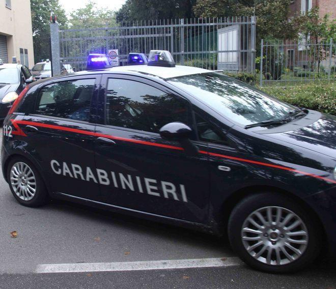 Ruba nella cassa della ditta, denunciato 