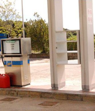Dopo venti mesi di chiusura riapre la stazione di servizio