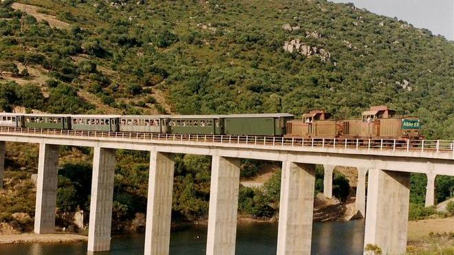 Giro gastronomico con il trenino verde, c’è il tutto esaurito
