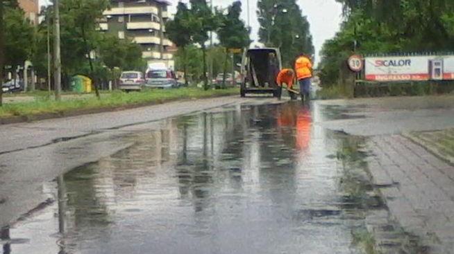 Nubifragio, strade e garage sono allagati