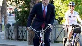 Anche Marino al “bike mob” del Pd