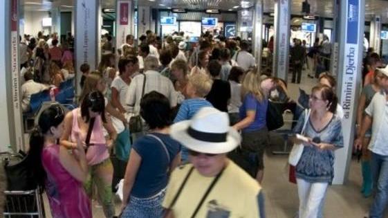 Viaggi venduti ma inesistenti: quindici casi