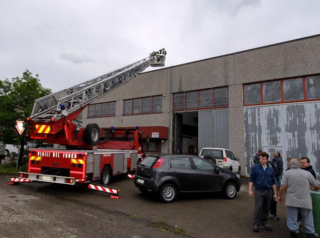 Lamiere ovunque capannoni distrutti e auto che volavano 