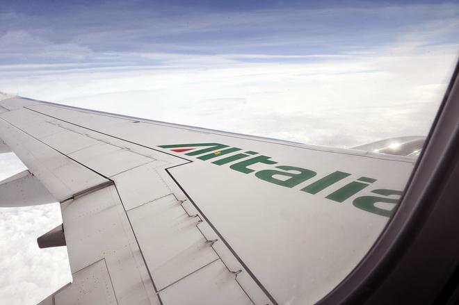Contrordine: Alitalia restituisce i biglietti Alghero-Roma, chi vuol partire si rivolga a Livingston 