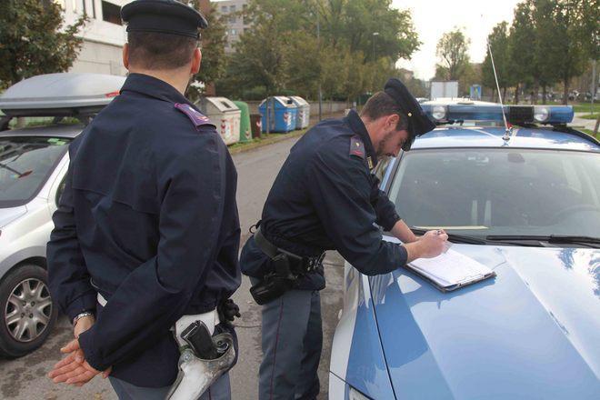 Picchia la fidanzata, denunciato 25enne 