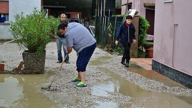Valcesura finisce sotto, i negozi devono chiudere a Copparo