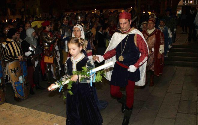 Il lungo mese del Palio decolla stasera 