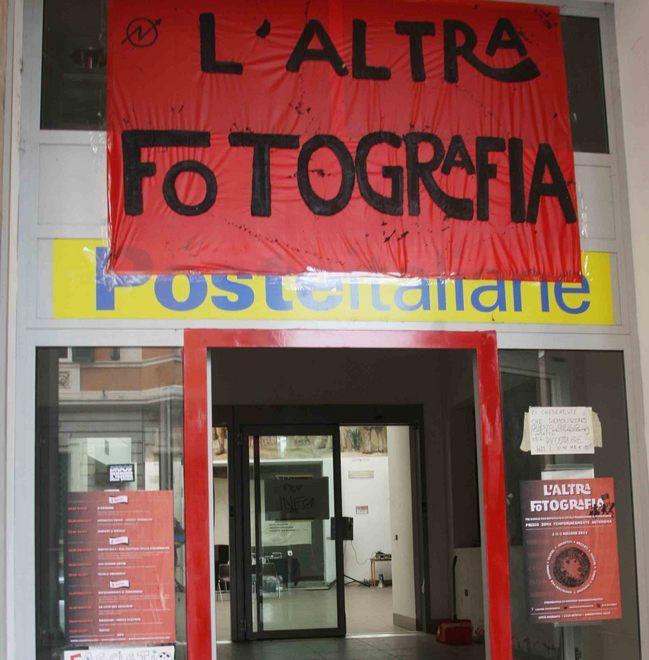 “L’altra fotografia” occupa le vecchie Poste 