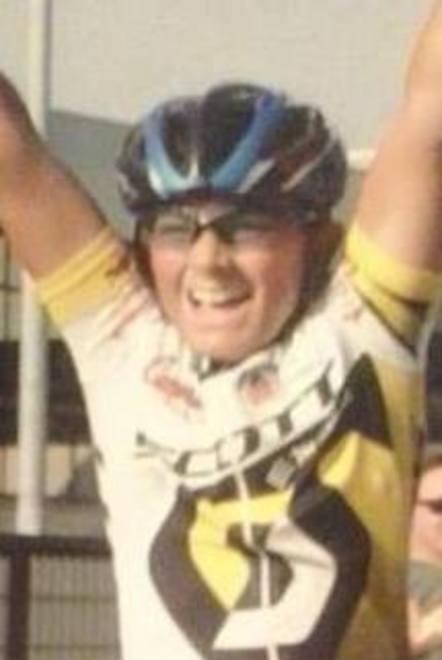 Il piacentino Regalli si aggiudica in volata il Trofeo Papà Cervi 