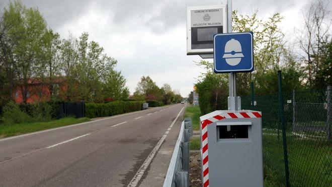 «Contrada, sì ad una rotatoria ma l’autovelox deve restare»