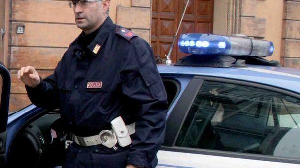 Rapina con pistola finta nel parcheggio del Famila