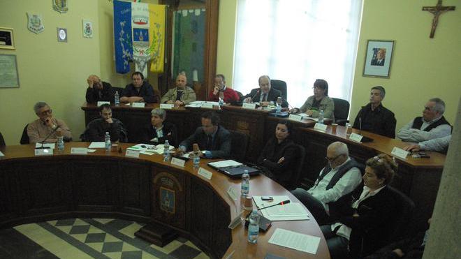 Adesione al Consorzio, l’opposizione frena