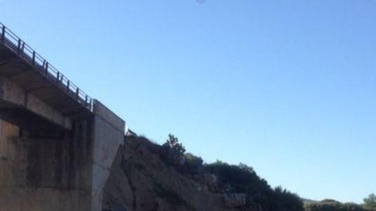 Il ponte fai da te scatena polemiche tra Oliena e Dorgali