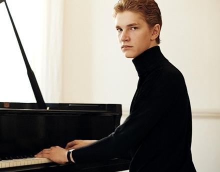 Lisiecki, il genio della tastiera sul palcoscenico del Valli 