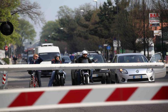 I QUARTIERI CHIEDONO/1 OSPIZIO: «Assediati da smog e balordi» LA MAPPA 