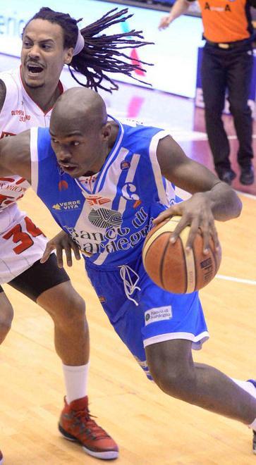 Eze e Thomas frenati solo dai falli 