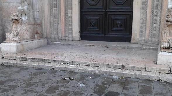 Dopo la movida resta un “letamaio”