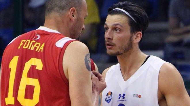 Il coro Mobyt sovrasta Ravenna